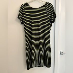 Sale to Sable - Tunic Short Sleeve Dress - Navy and Lime Green